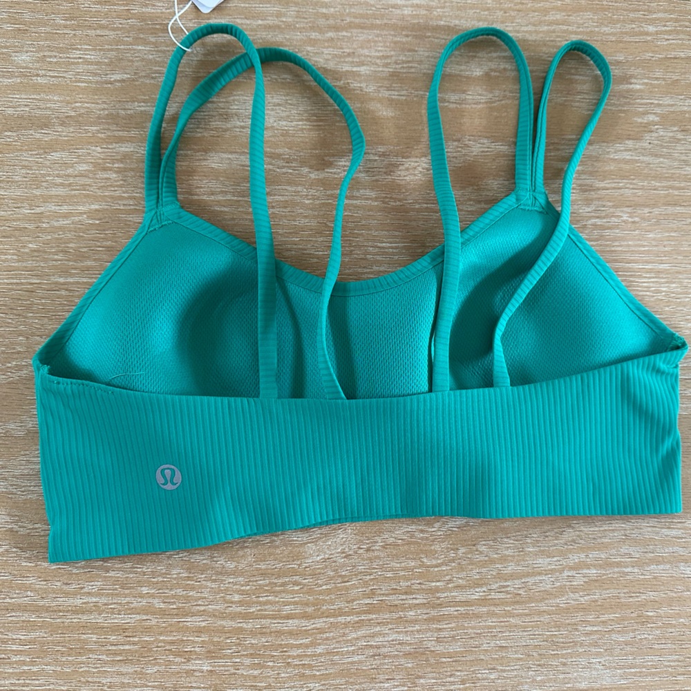 Lululemon Like a Cloud Bra Ribbed B/C - Picture 3 of 3